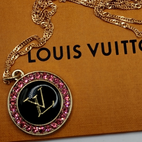 LOUIS VUITTON LV ZIPPER PULL CHARM GOLD tone metal, PINK RHINESTONES 23mm - Picture 1 of 5